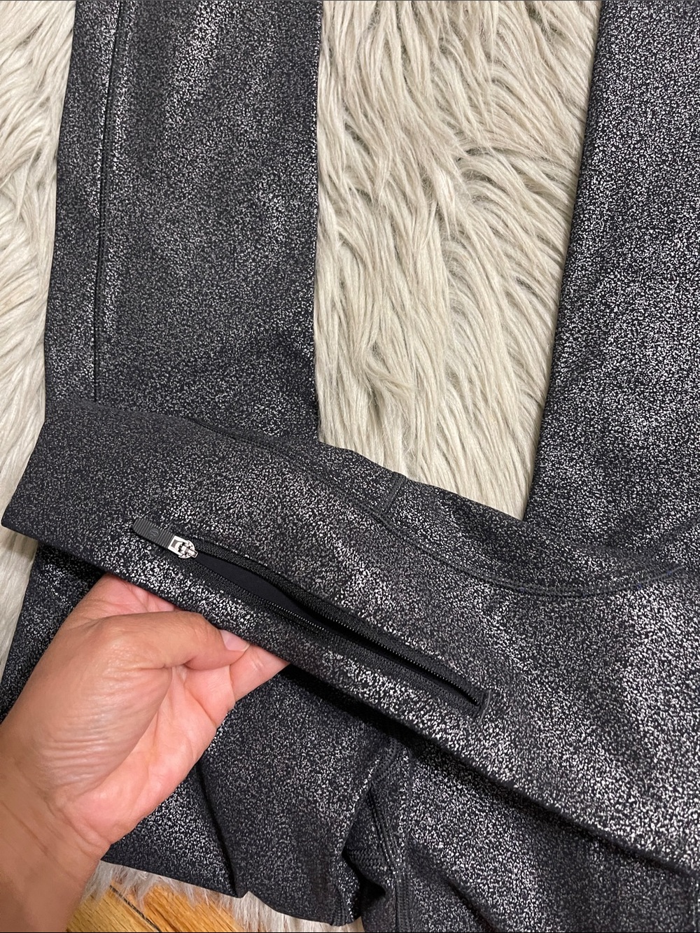 lululemon athletica Metallic Black High-Rise Leggings - Picture 4 of 6